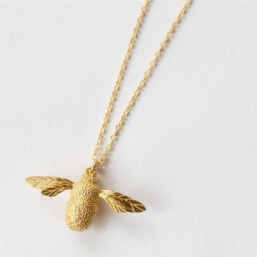 2018 Fashion Jewelry New 925 silver plating cute animal Bee pendant necklace Valentine's Gold Necklace Wholesale 1