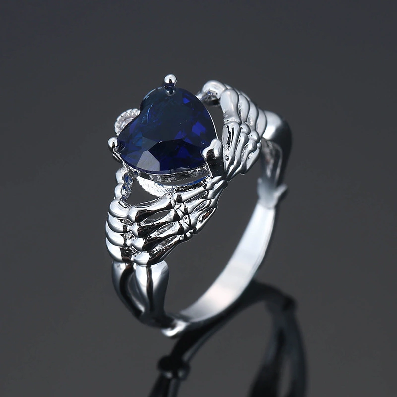 Hainon Fashion Punk Red Blue Heart Zircon Ring Jewelry for Women Men Silver Plated Hand To Heart Skull Rings for Party Wholesale 1