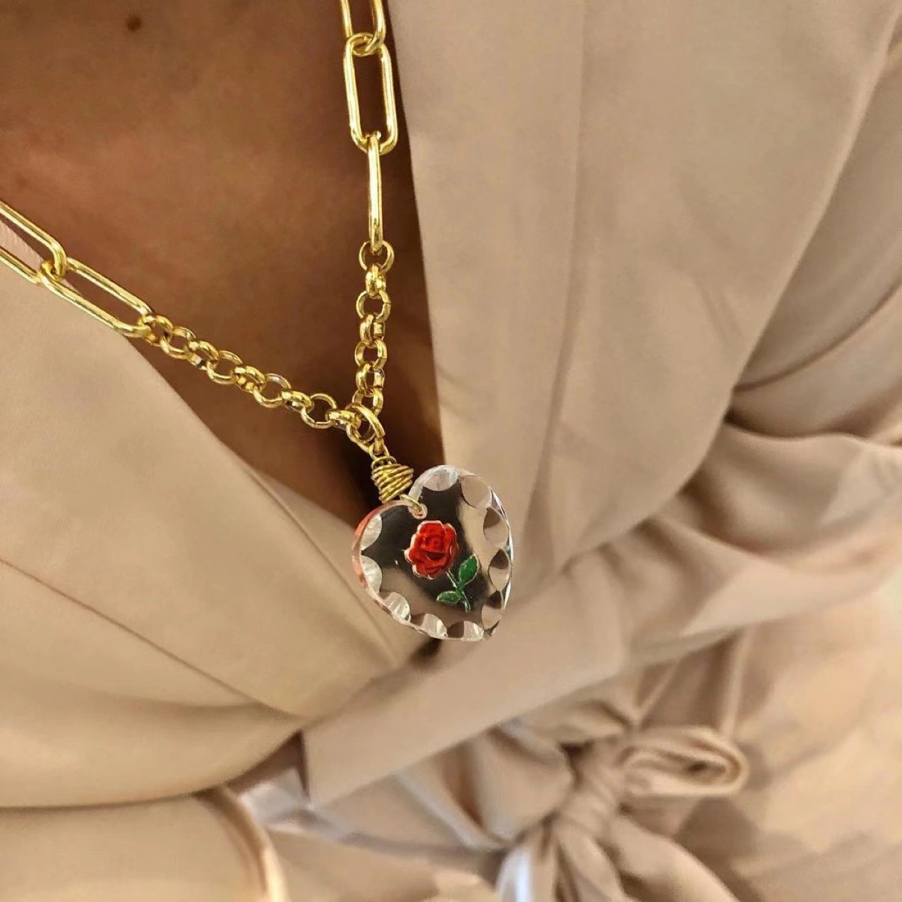 Hainon Retro Fashion Love Pendant Clavicle Chain Female Gentle Temperament Necklace Temperament Sweet Necklace1 1