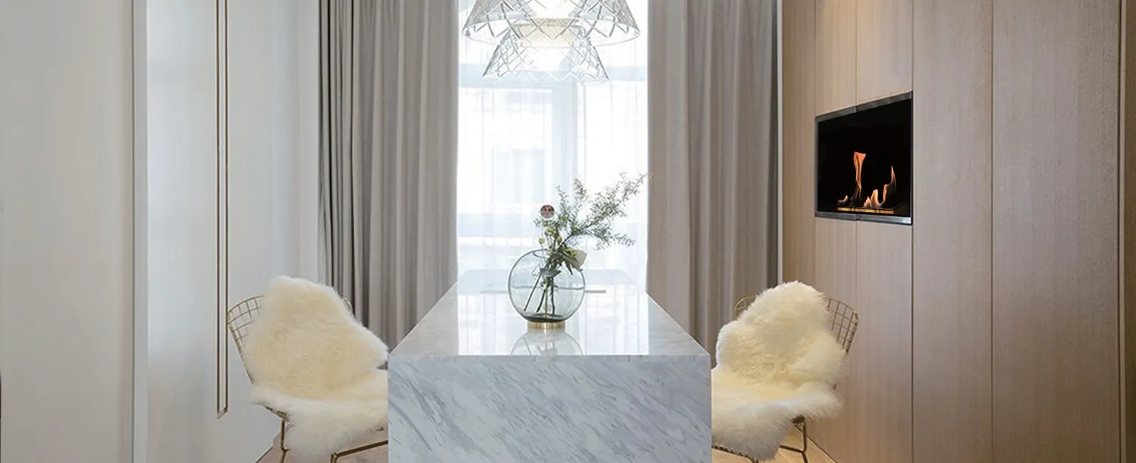 The Three Wonderful Tricks of the Living Room Design and the Fireplace 1