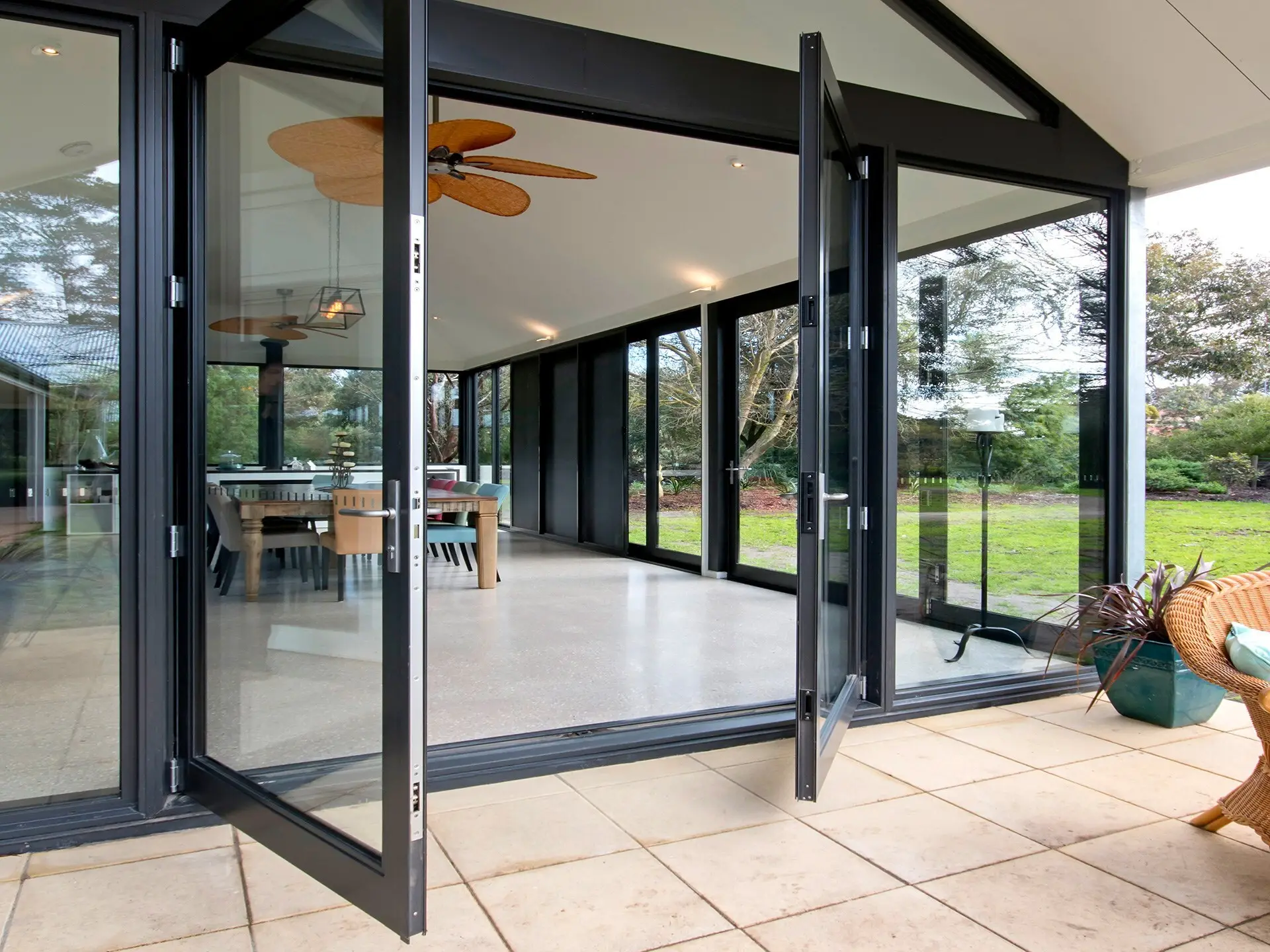 What Are the Top Ten Aluminum Profile Brands? 1