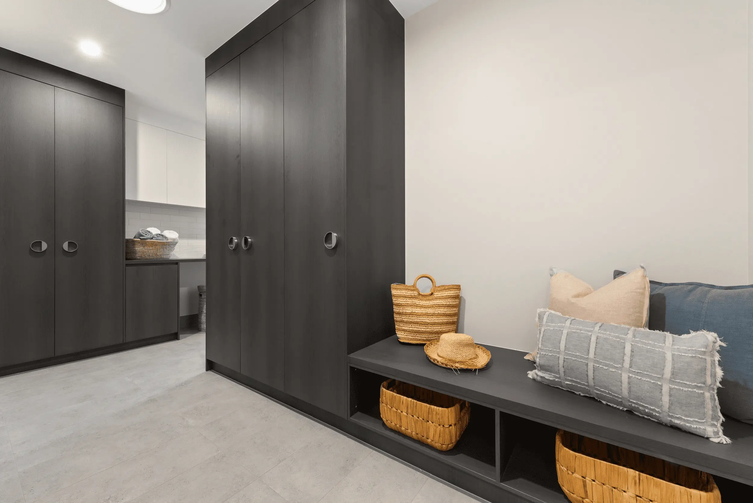 Elaboratecustom Cabinet Maker for Workplace 4