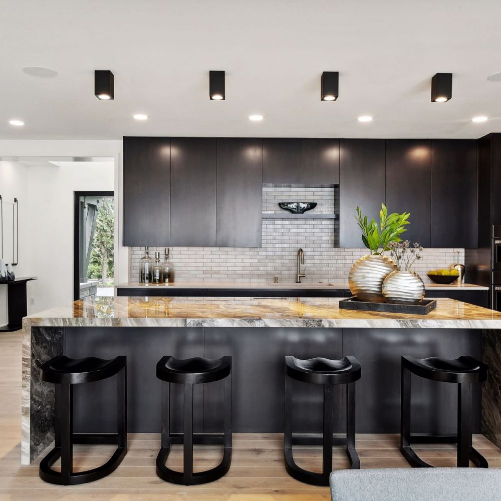 Modern Design Kitchen Cabinet with Handleless Black Matte Lacquer ...