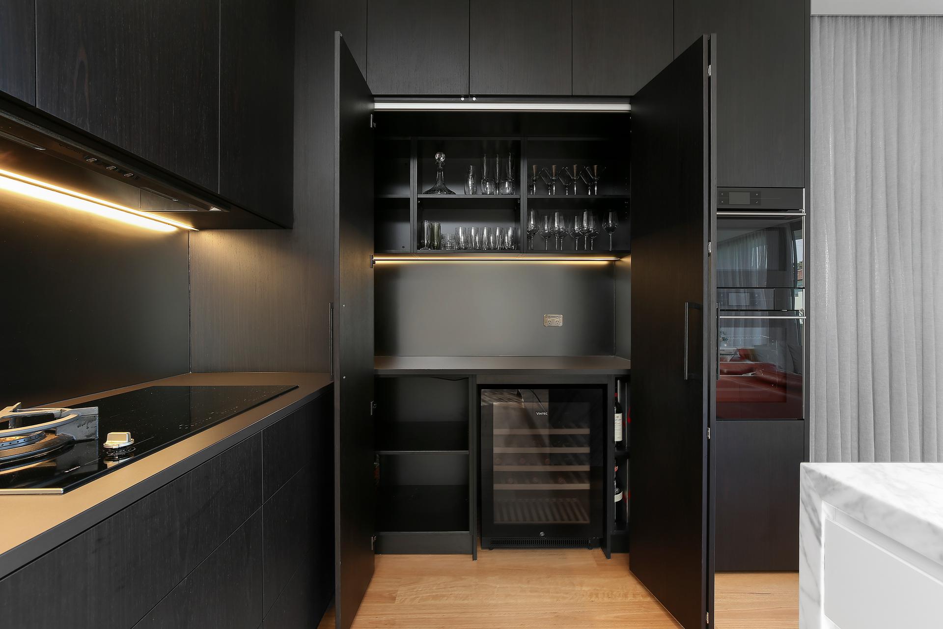 AllandCabinet Modern Kitchen Cabinet Black Matte Lacquer Finish LED ...