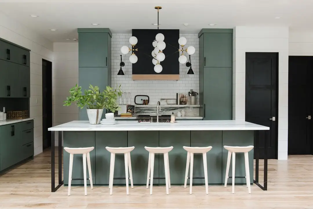 Elevate Your Kitchen With Stunning Matte Lacquer Cabinet Finishes 1