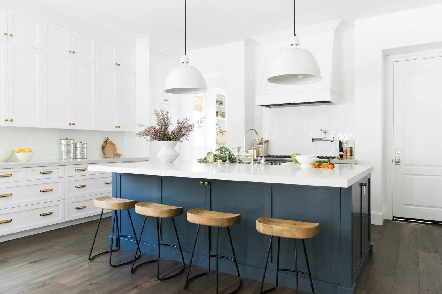 Best Priceshaker Style Cabinets for Kitchen for Different Industries 3