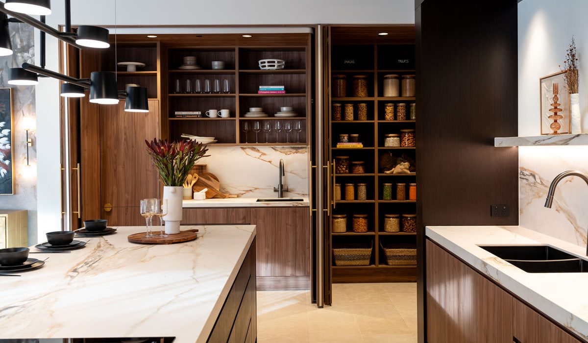 AllandCabinet Modern Kitchen Cabinet Wood Grain Textured Based Cabinet With Black Lacquer Painted Quartzite Countertop Island 3