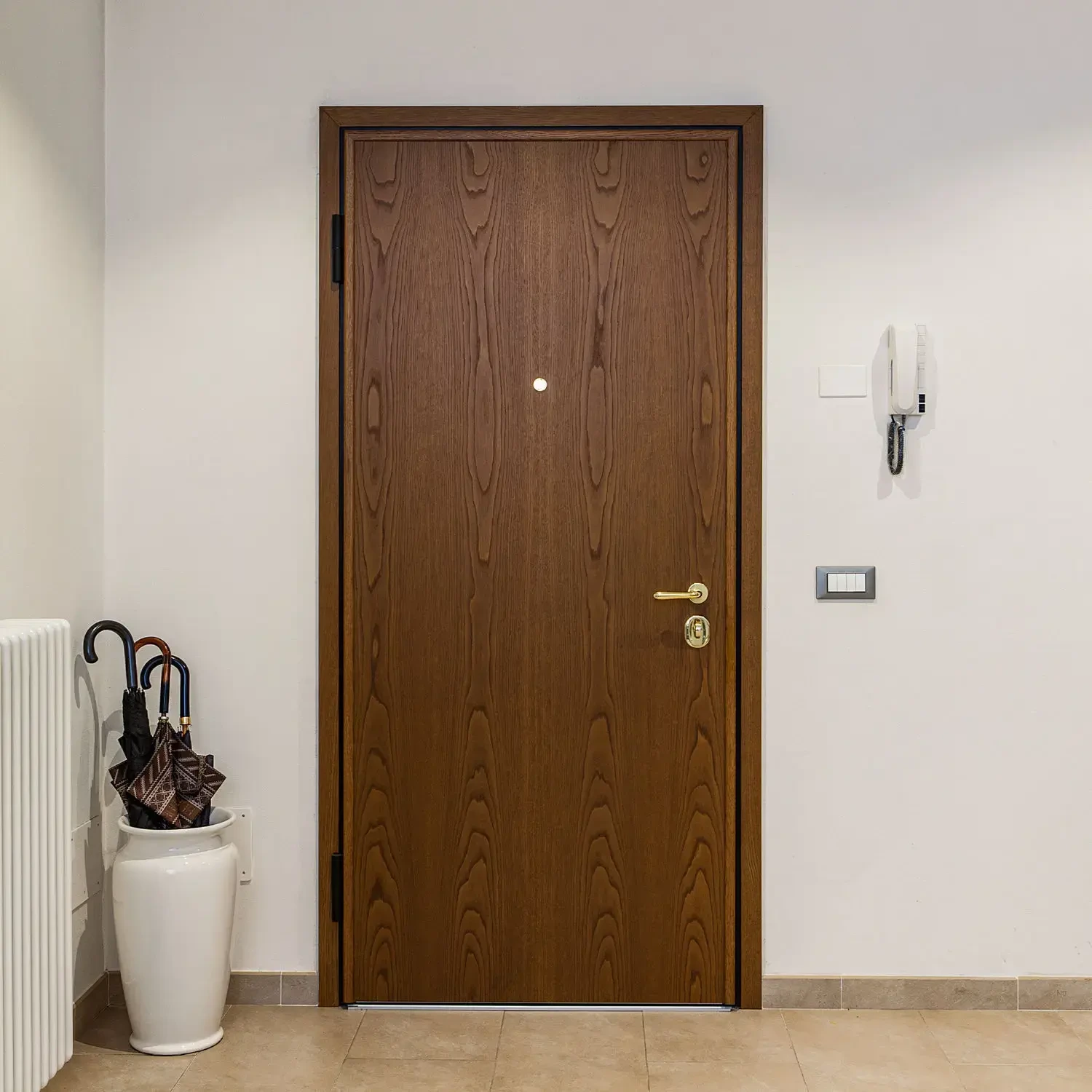 Vintage Style Fancy Entrance Single Swing Wooden Doors For house 1