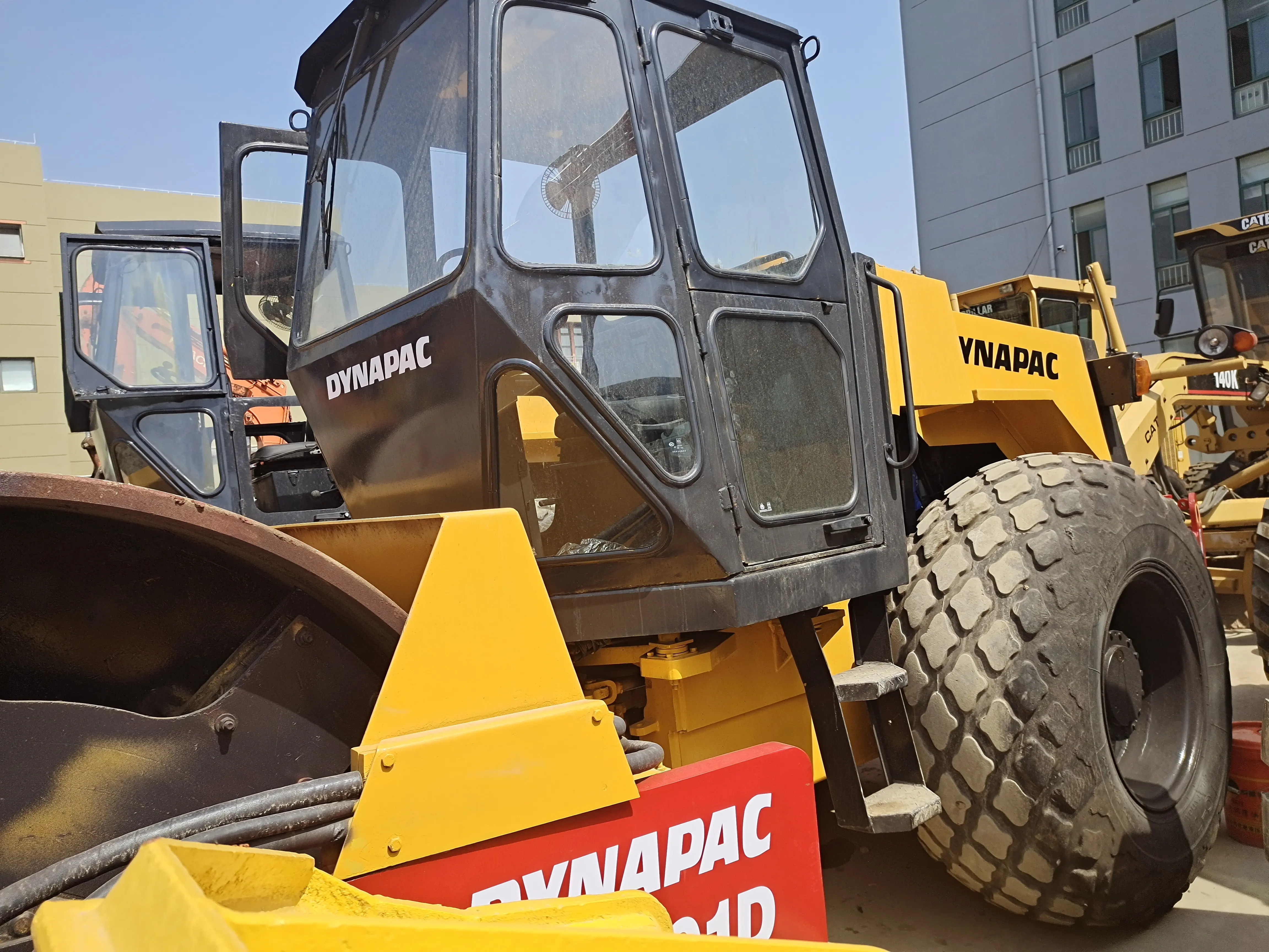 Brand 2nd Hand Construction Equipment 4