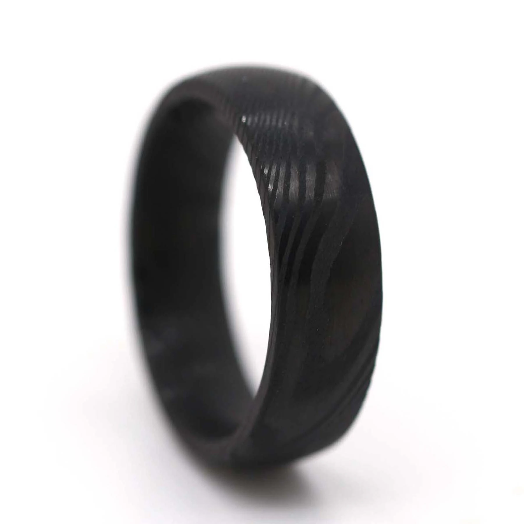 ヴィンテージ メンズ ブラック カーボンファイバーとウッドの結婚指輪リング 1