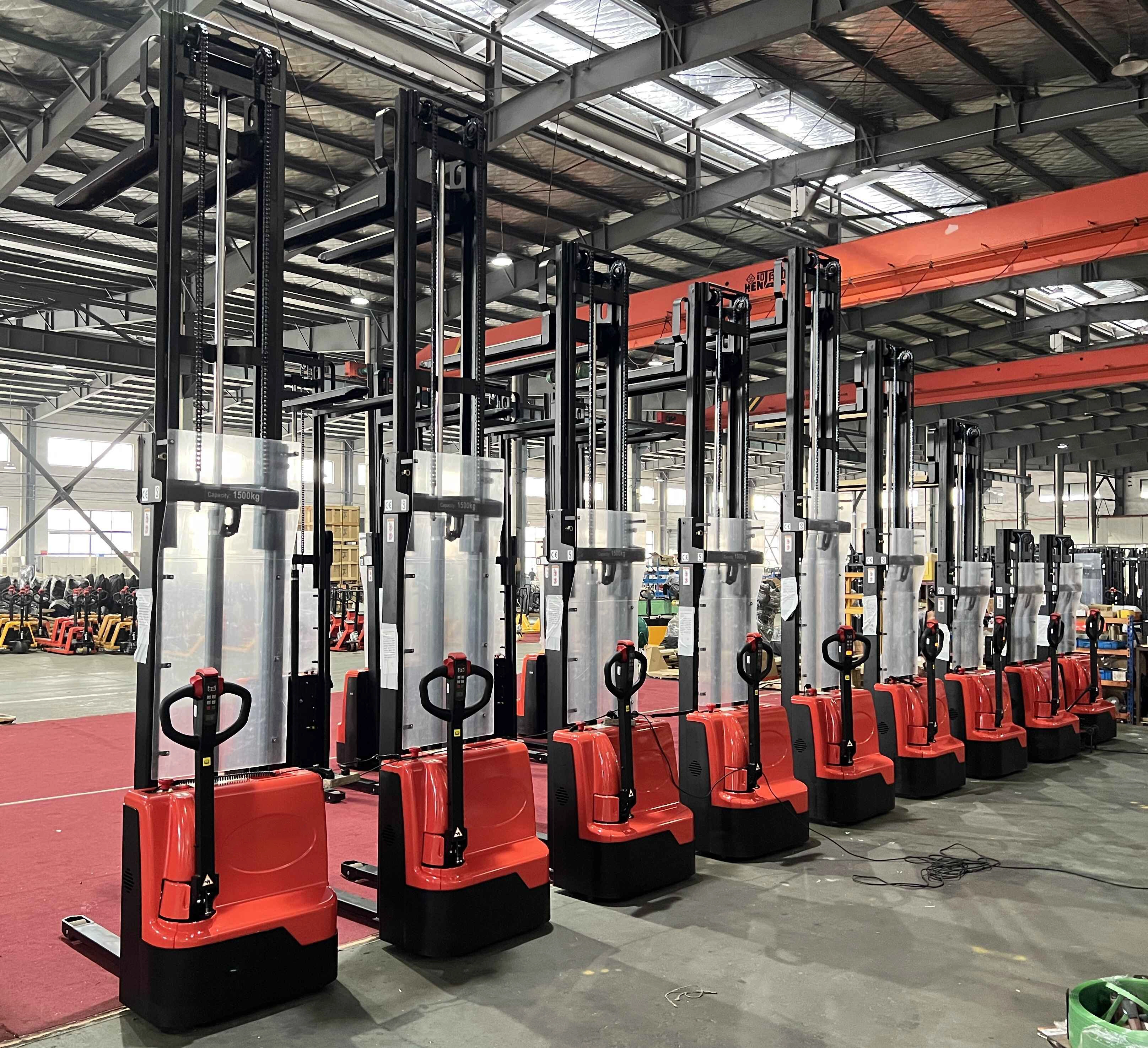 Electric Forklift Pallet Stacker 1