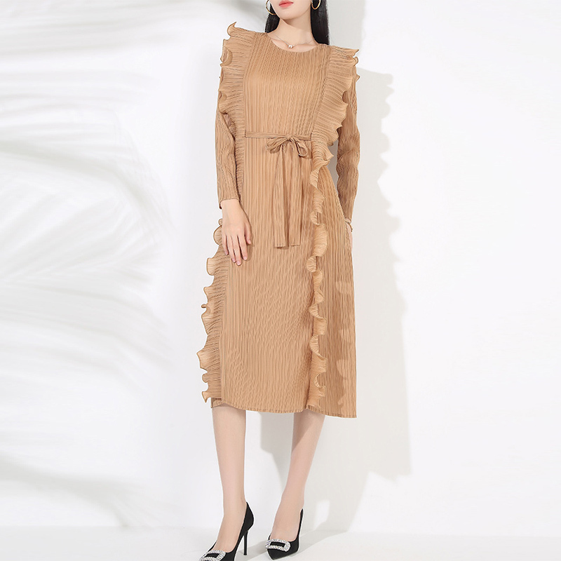 Auf Lager Schnelle Lieferung Hohe Qualität Mode Design Frauen Plissee Kleid Mit Gürtel Rüschen Casual Kleid Elegantes Kleid 4