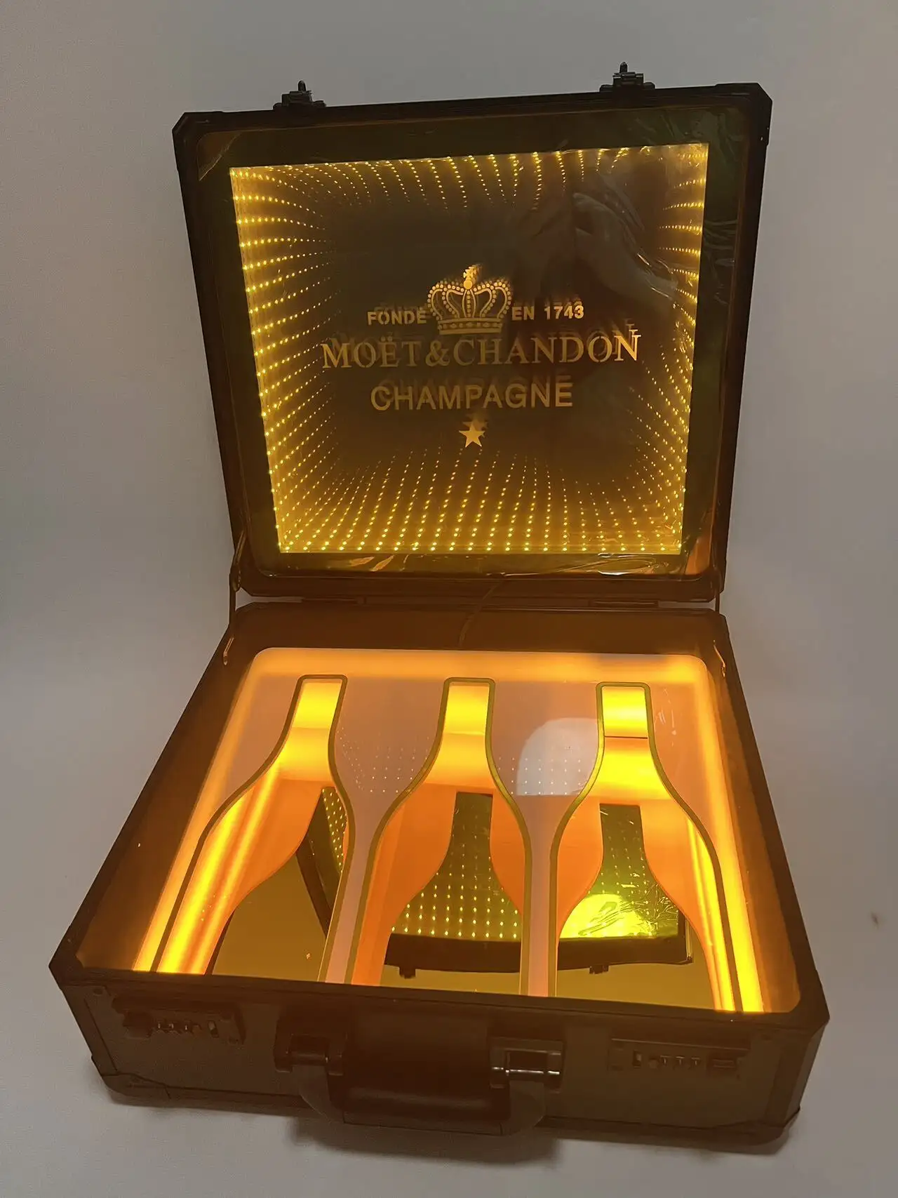 Custom Led Bottle Presenter Manufacturer for Bar 6