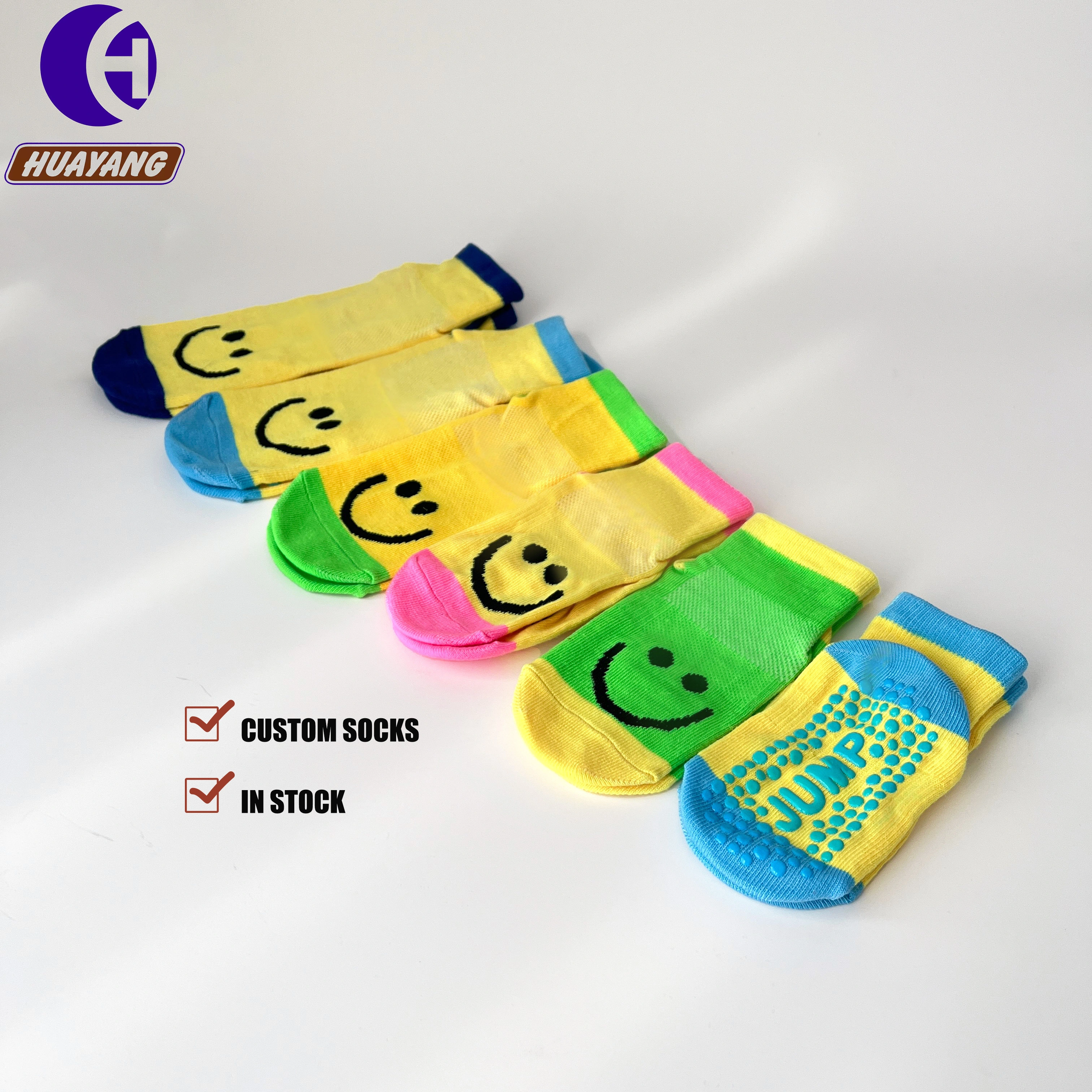Chaussettes antidérapantes personnalisées pour enfants - Chaussettes de sport pour trampoline sportif 1