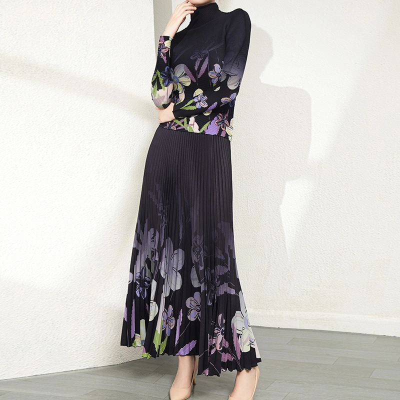 Hersteller von Pleats-Bekleidung &Lieferant Hochwertige, mit Falten bedruckte Kleidung im lässigen Stil für Damen, 2-teiliges Set mit Langarmshirt und langem Faltenrock 1