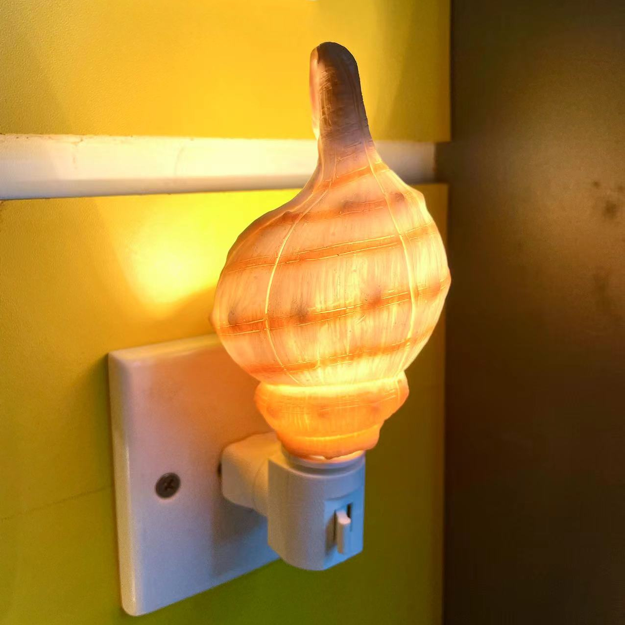 Gl-hl2 Creative Nordic Decorative Resin Sea Conch Cute Night Light Lamp For Home Decoration Bedroom 1