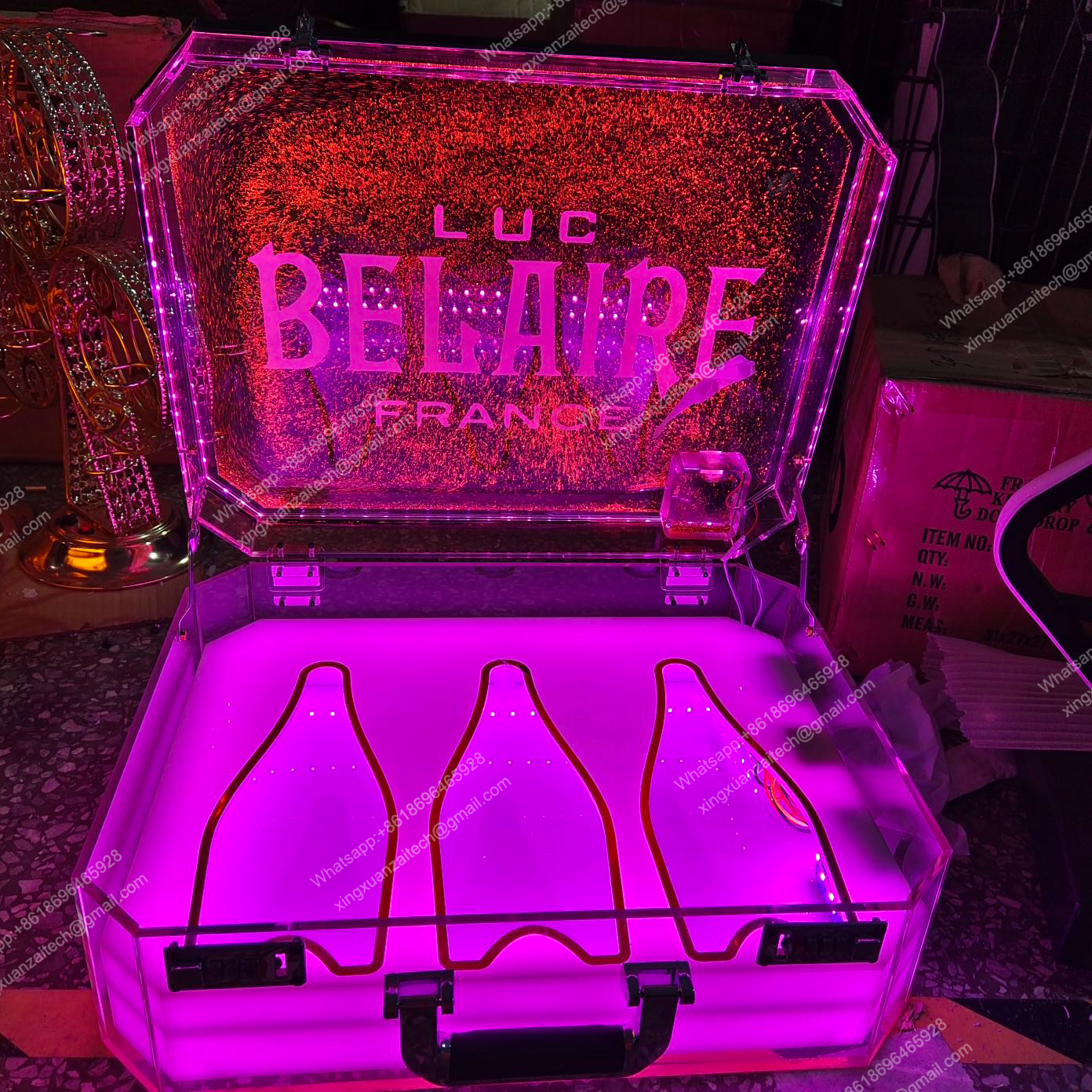 Vetrina per bottiglia di champagne con logo personalizzato a LED 6