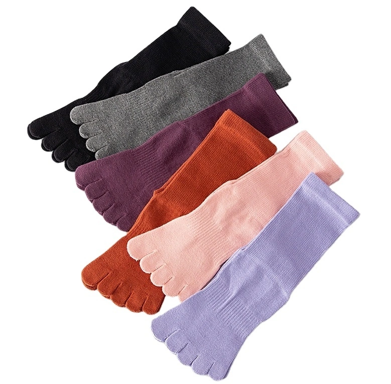Calcetines de yoga antideslizantes de color personalizado para mujer 1