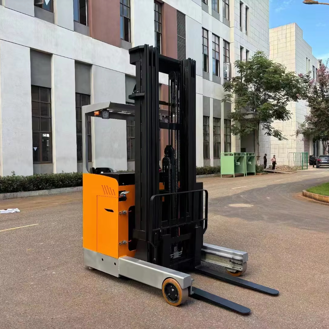 Electric Reach Truck Forklift 1