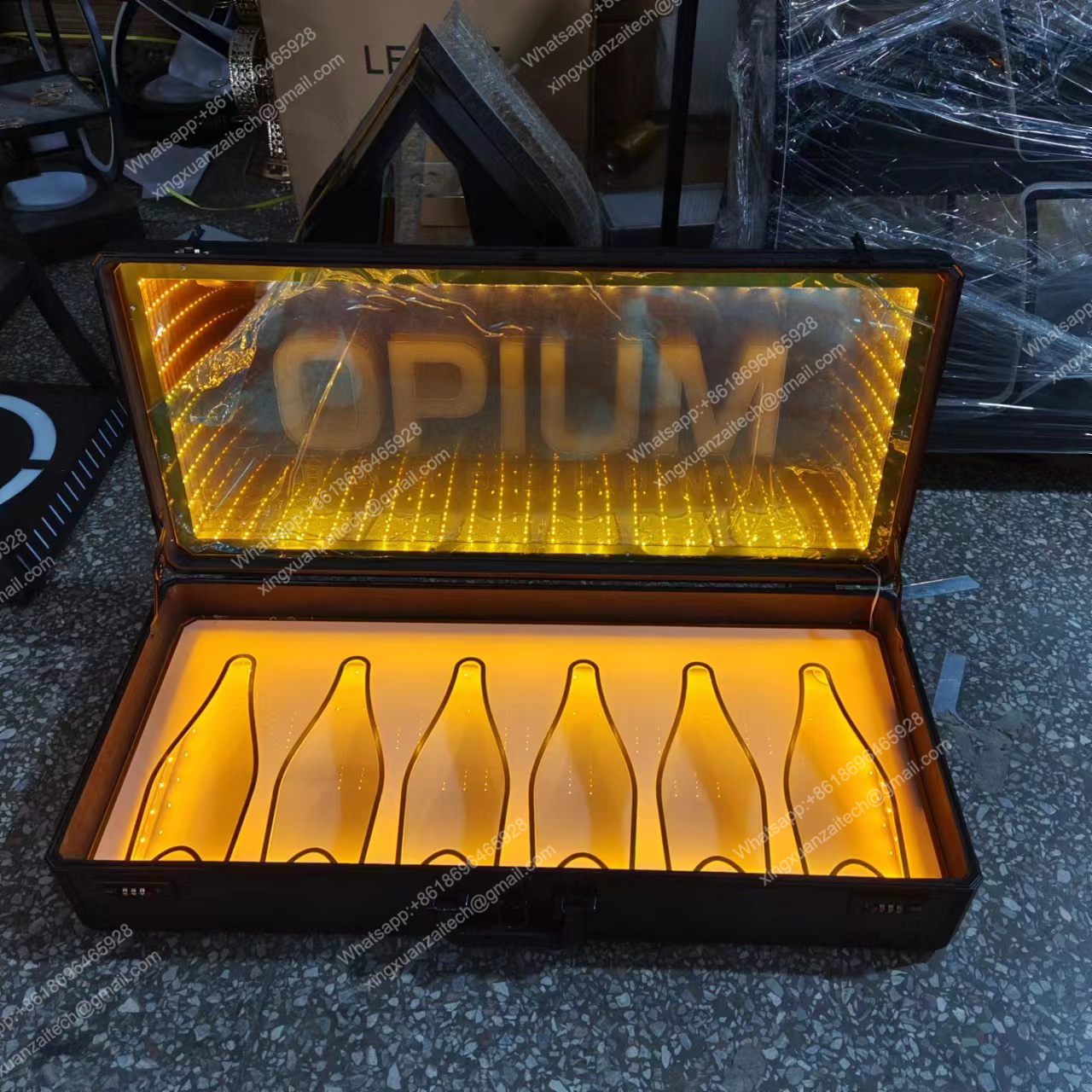 Vetrina per bottiglia di champagne con logo personalizzato a LED 4