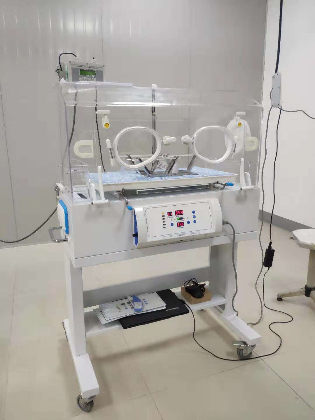 Hospital RC-BIN3000AT, la máquina incubadora para bebés más básica 6