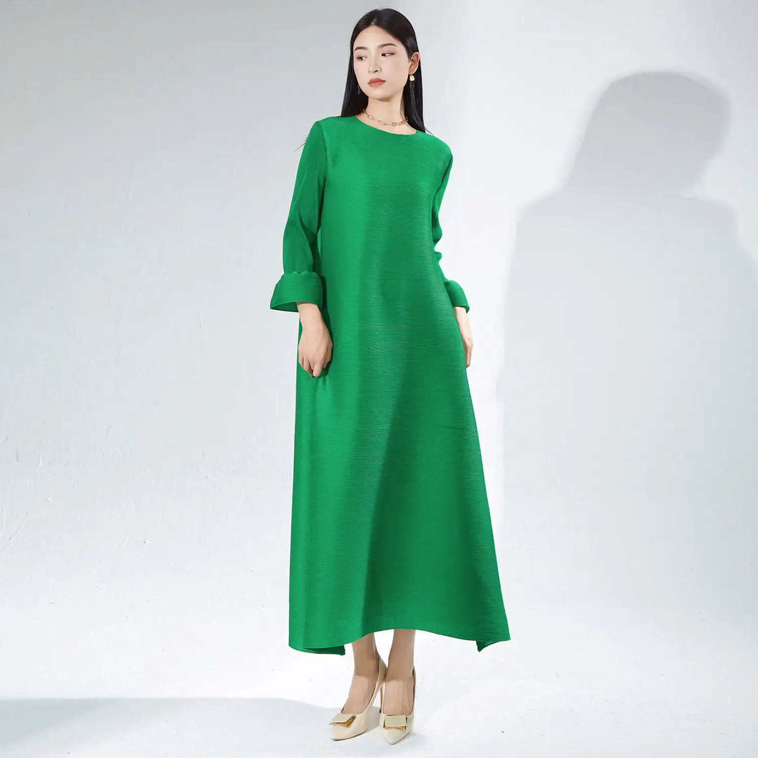 Black Pleated Gown Trade Assurance Or Asclient's Requirement. - - Pleats Clothing 4