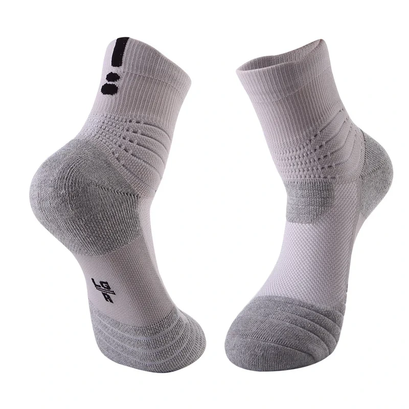 Custom High Quality Knitting Sports Socks for Men and Women 1