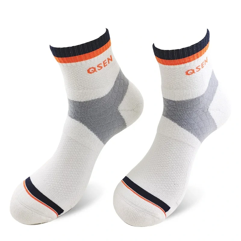 Chaussettes à tricoter de sport professionnel personnalisé pour le football et le basket-ball 1