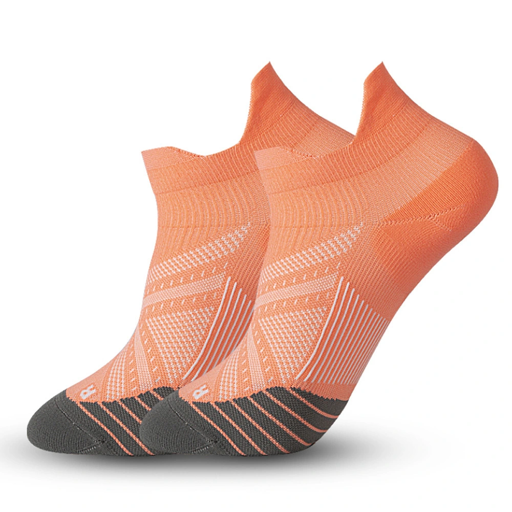 Custom Design Basketball Athletic White Black Men Cotton Sport Socks 1