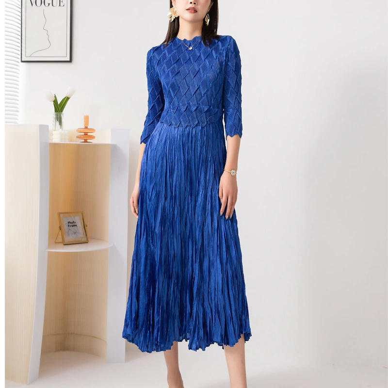 Faltenbekleidungshersteller, hochwertiges, glänzendes Polyester, Großhandelskleid, plissiertes Design, Persönlichkeit, Freizeitkleid, unregelmäßiges großes Swing-Kleid, Lieferant 1