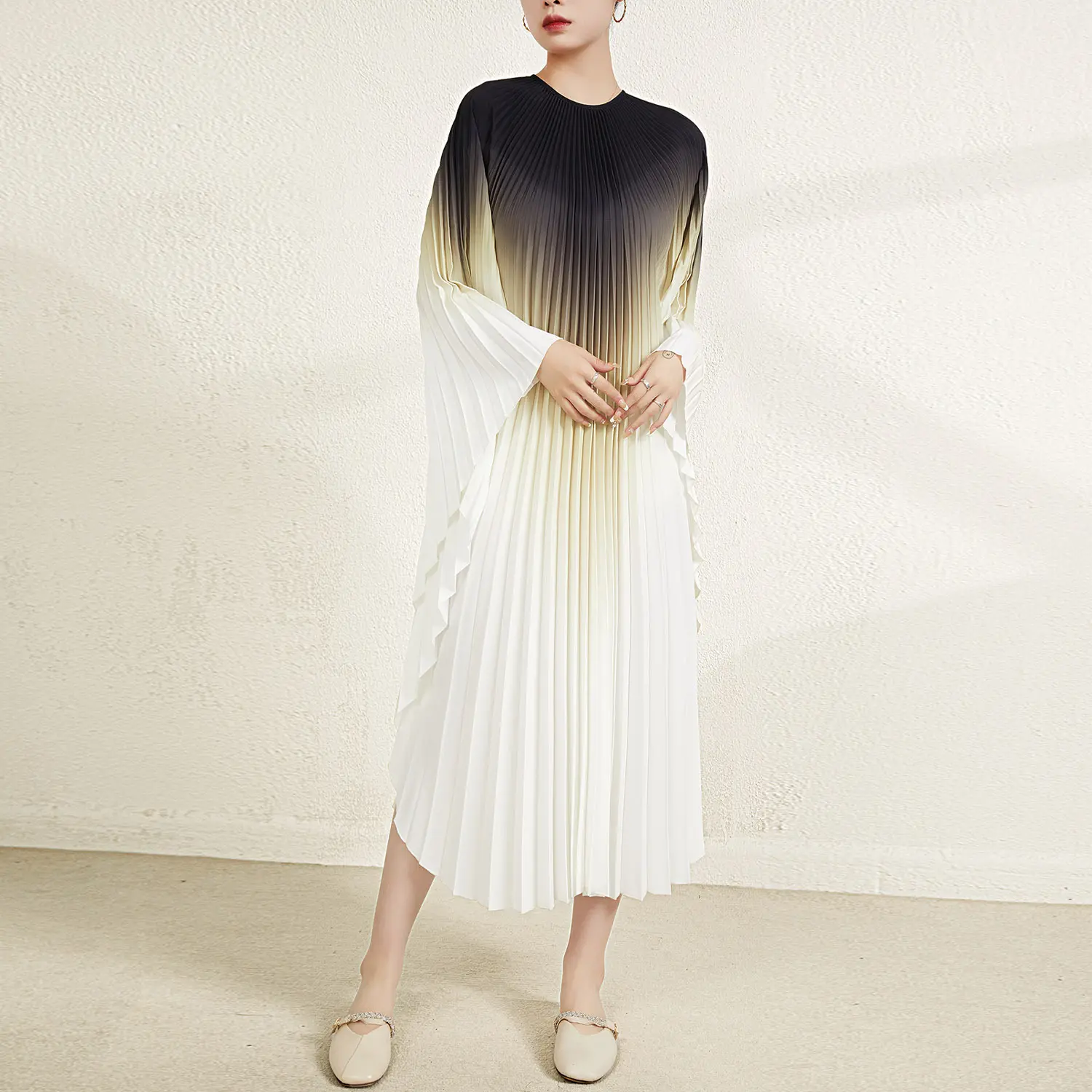 Red Pleated Gown 3-7working Days - - Pleats Clothing 4