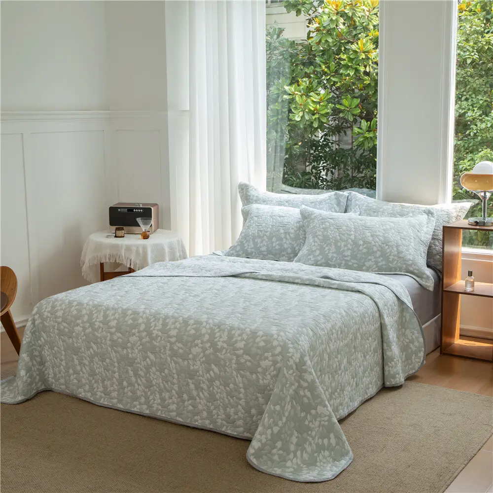 Fine Quality Matelasse Coverlet Price List 3