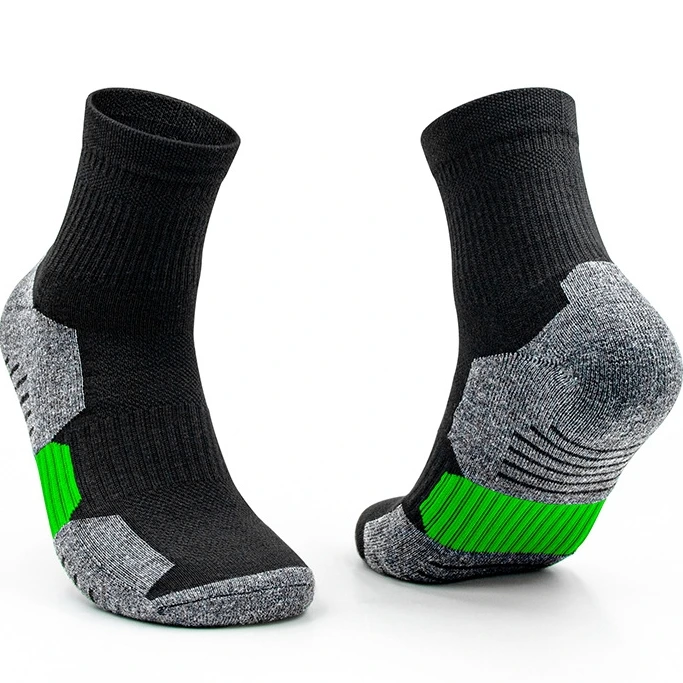 Wholesale Men's Solid Colour Basketball Sports Socks - Breathable & Casual 1