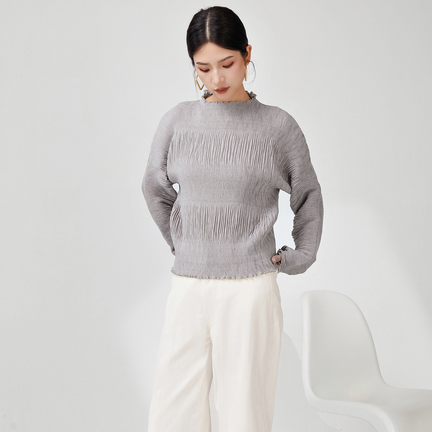 Plissees Kleidung 2024 Neuestes Design Miyake Plissee Langarm Freizeithemd Lieferant Damen Hochwertiges Polyester Vintage Rundhals Einfarbiges Hemd Großhandel 1