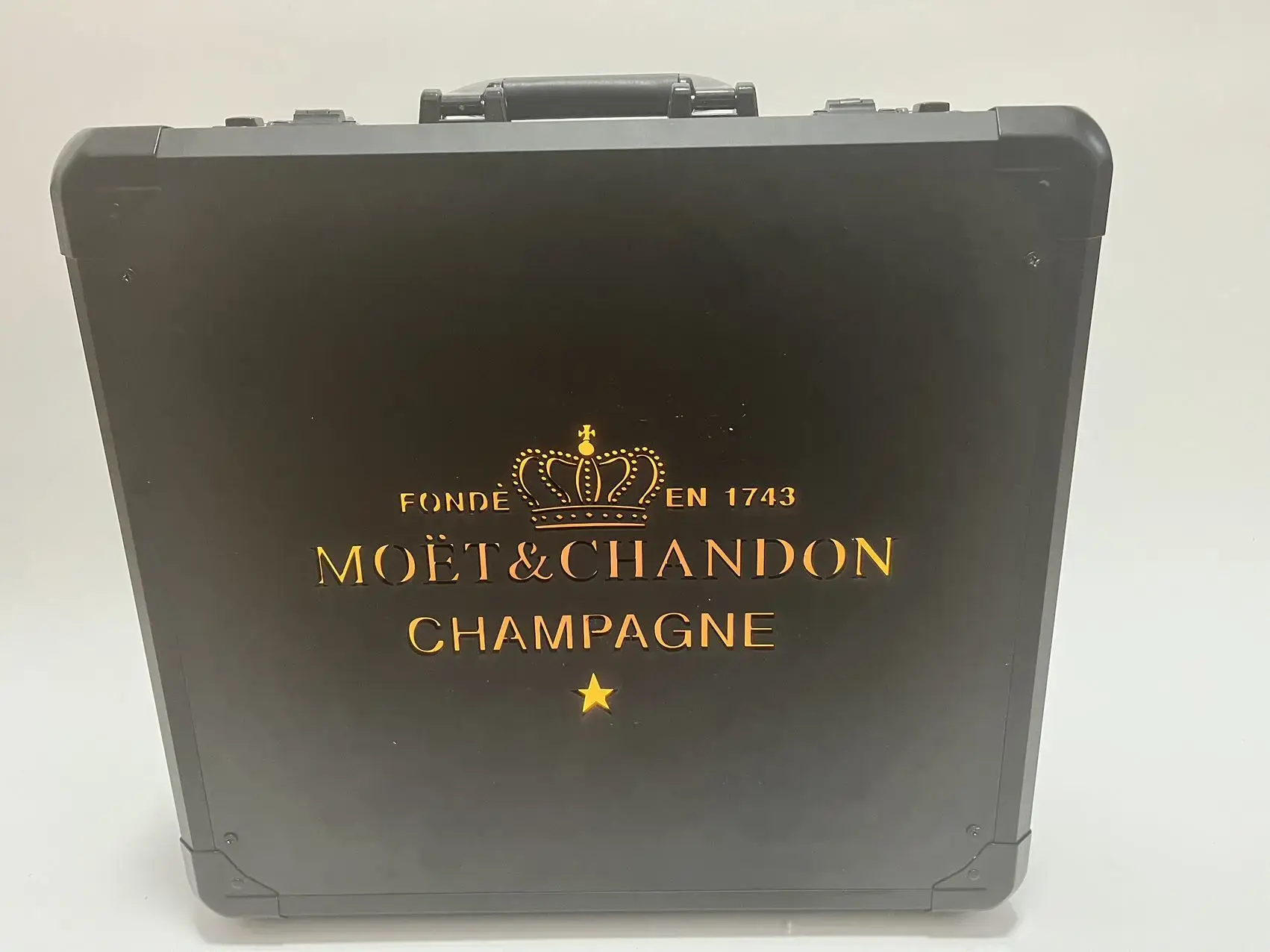 Custom Led Bottle Presenter Manufacturer for Bar 7