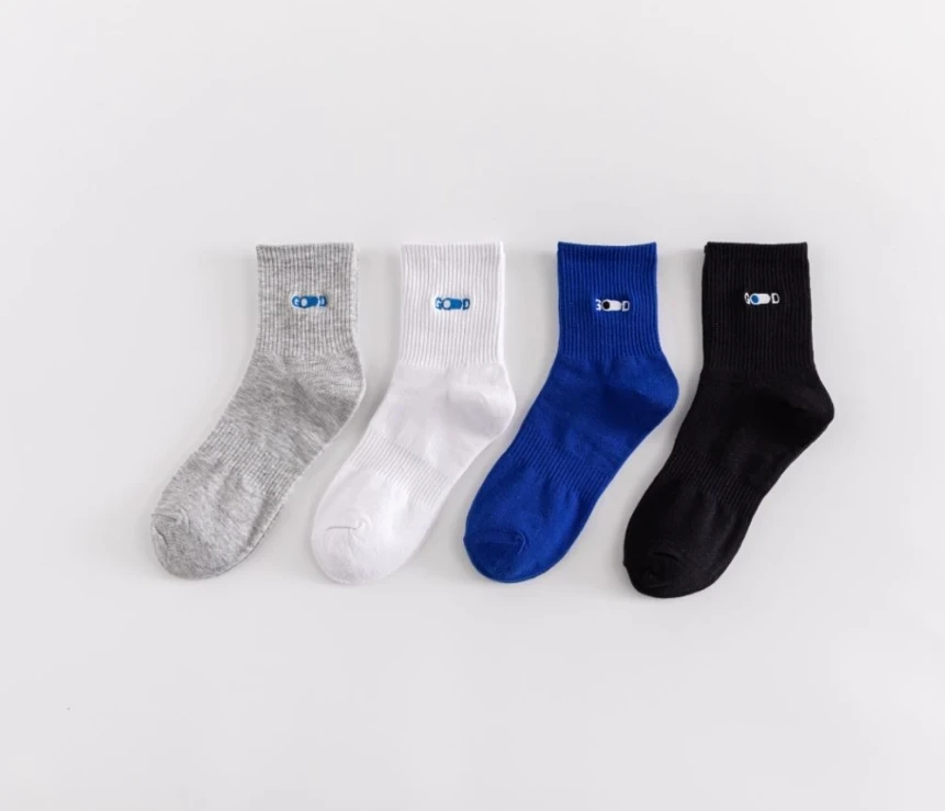 Custom Knit Embroidery Logo Unisex Sports Socks 1