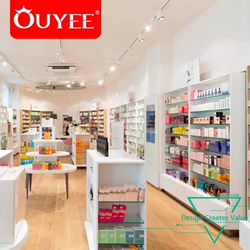 Professionelles Schaufensterdesign &amp; Dekoration für Kosmetikgeschäfte 1