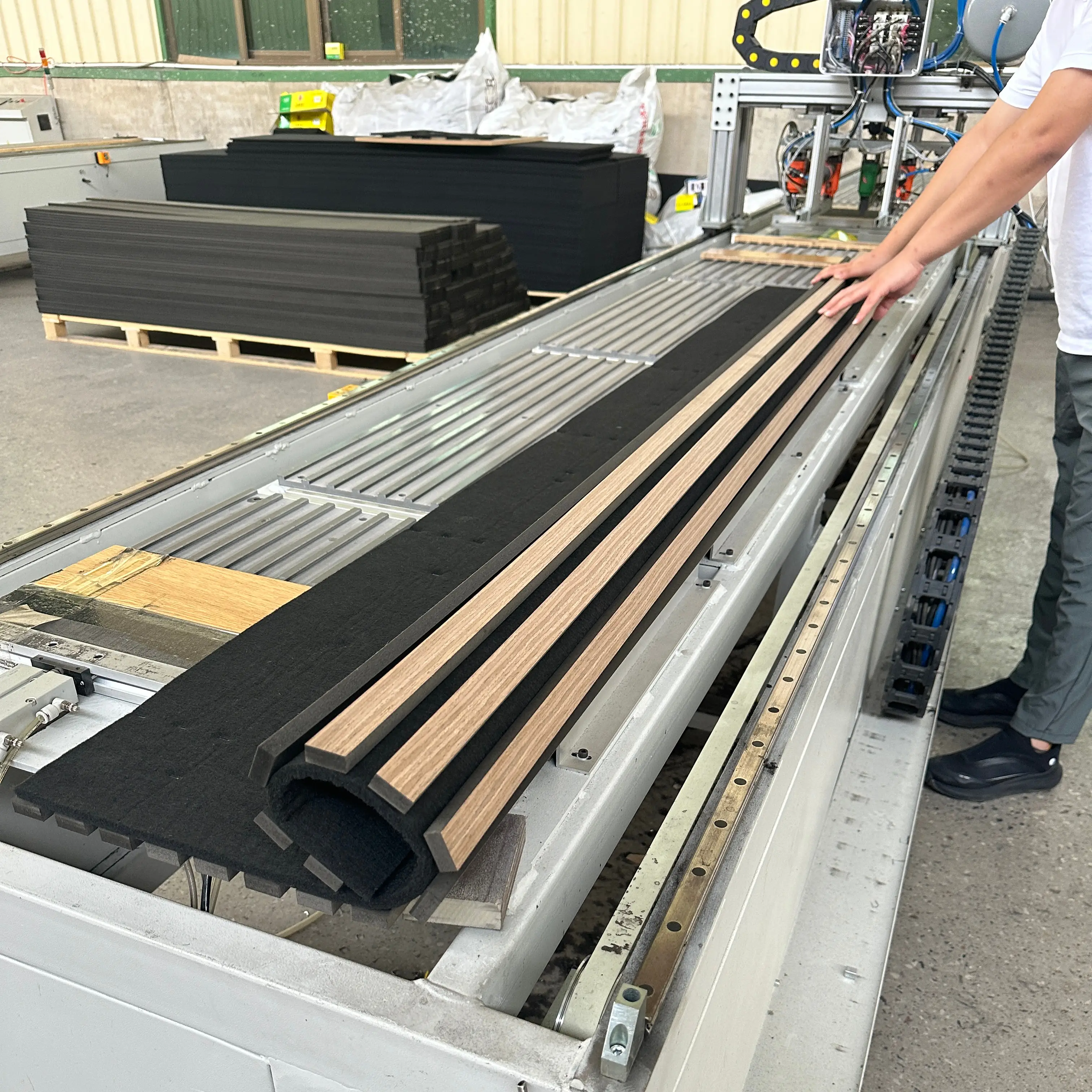 Flexible Wood Slat and Felt Acoustic Panels for Interior Wall Sound Absorption 1