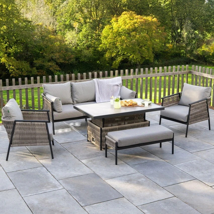 Ensemble de mobilier de jardin imperméable en corde avec table basse, canapé d'extérieur et coin salon pour balcon. 1