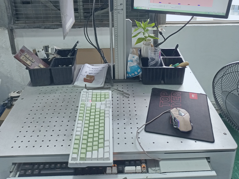 Laser Engraving Mechanical Keyboard Keyceo