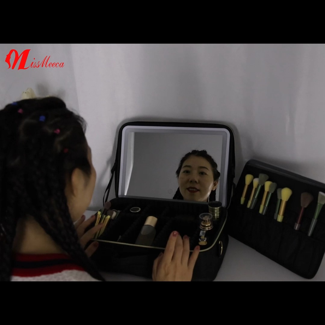 Waterproof Travel Makeup Bag With Light Up Mirror 1