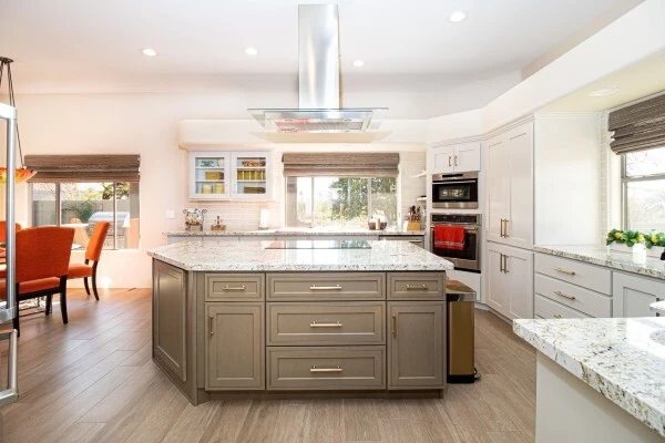 What is the importance of kitchen cabinet handles for a good kitchen design? 1
