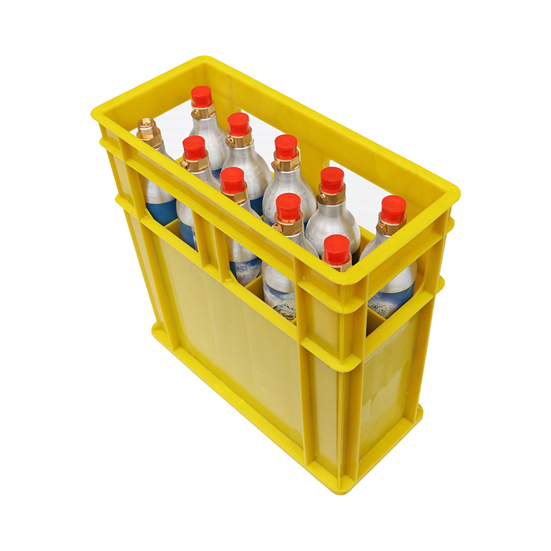 10 caurumu plastmasas pudeļu kaste 2