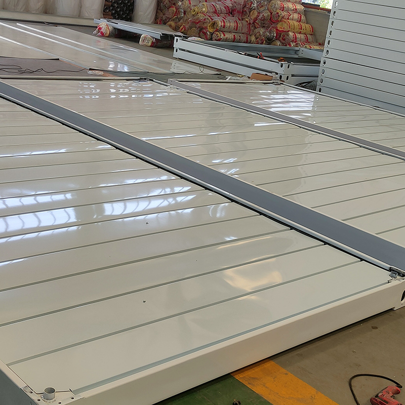 Toilettes de bureau de maison de conteneur de haute qualité préfabriquées bon marché QSH de 20 pieds en public avec salle de bain conformément aux normes locales 7