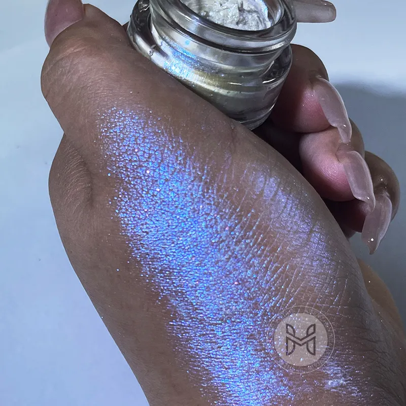 Sombra de ojos a base de gel Azmee para 5