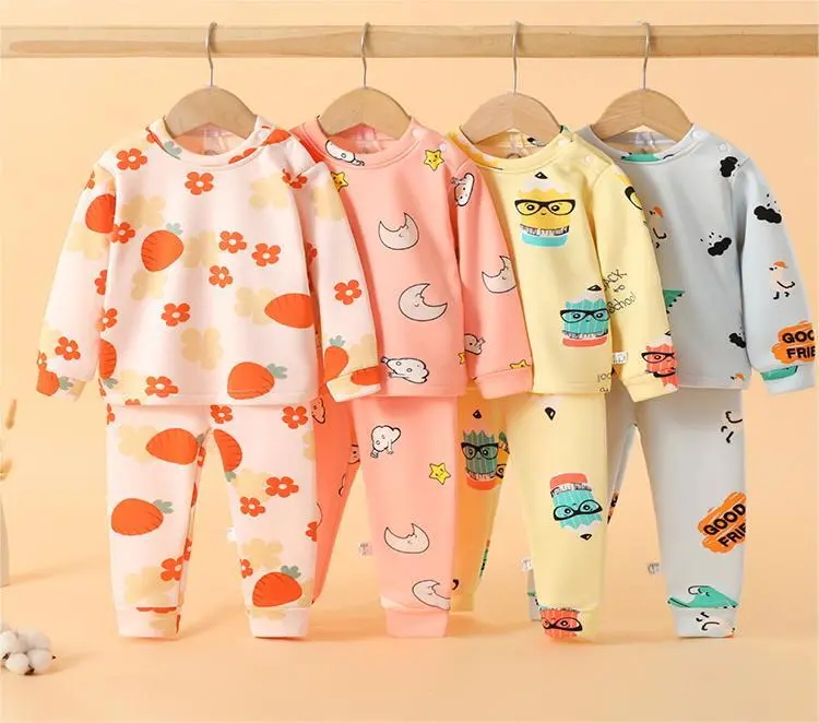 Warmes Kleidungsset für Kinder, samtiger Heim-Baby-Pyjama 1
