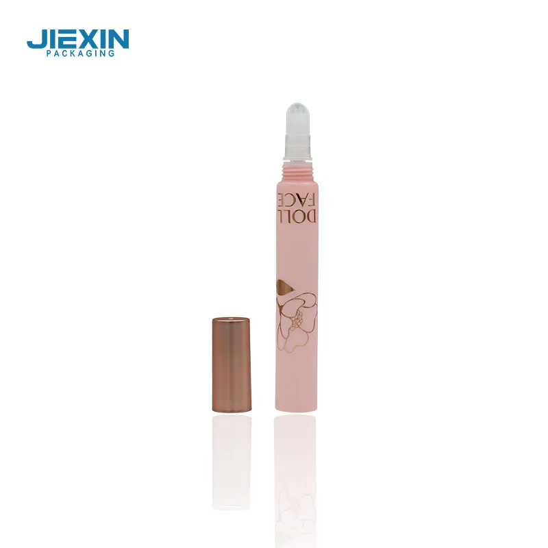 The Essential Lip Gloss Tube Guide: Everything You Need To Know 1