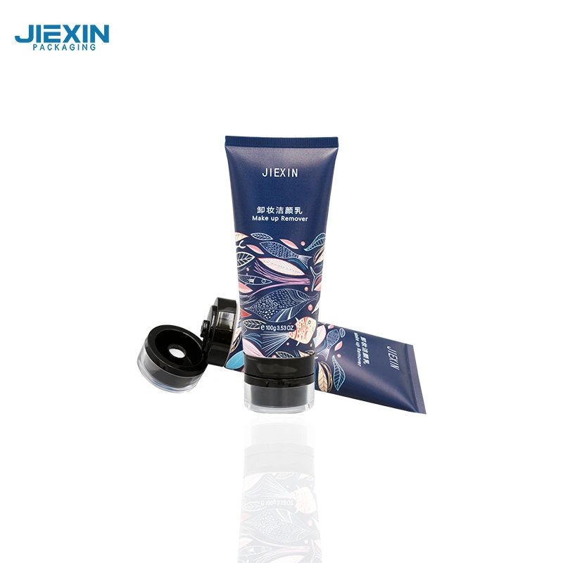 D40 Make up cleanser with round flip-top cap 1