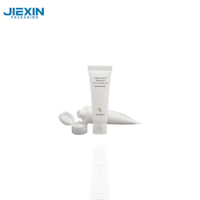 Tube nettoyant pour le visage de 10 ml pour les voyages de petite capacité 1
