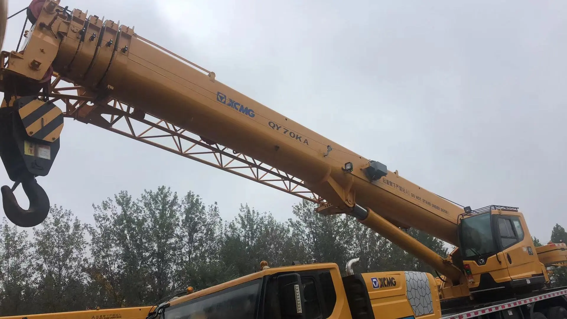 Cần bán xe tải đã qua sử dụng Giao hàng nhanh Được đánh giá cao 6